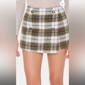 Beautiful exclusive Skort from forever 21 - they don’t sell the gray one anymore